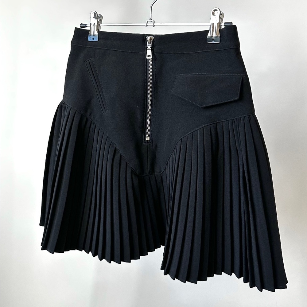 Sporty Black Pleated Mini Skirt by Aviva on Earth Size-36, US XS